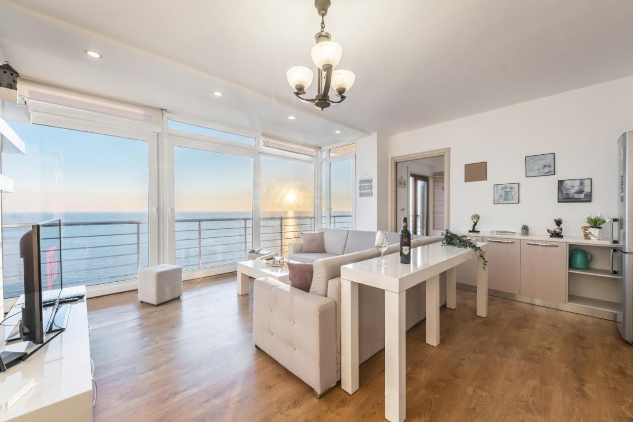 Blue Heaven -Full Sea View Brand New Apartment Durrës Exterior foto